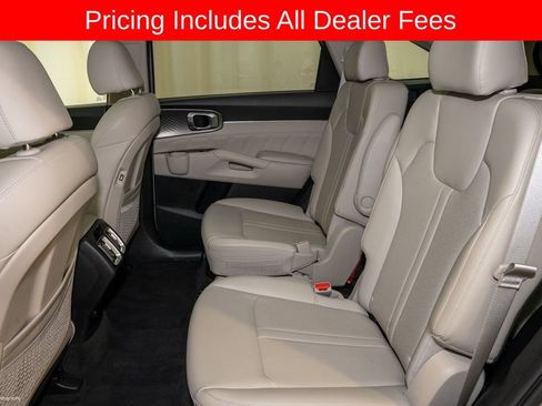 Certified 2023 Kia Sorento SX AWD/4WD image 8