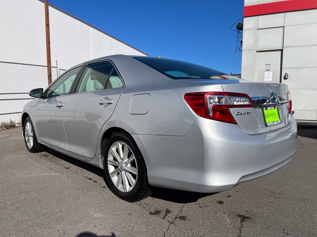 Used 2012 Toyota Camry XLE w/ Leather Pkg FWD image 6