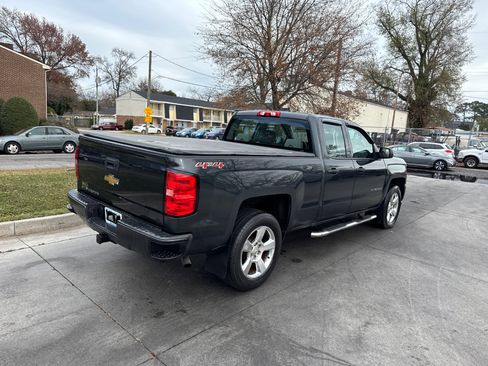 Used 2017 Chevrolet Silverado 1500 W/T w/ Trailering Package image 4