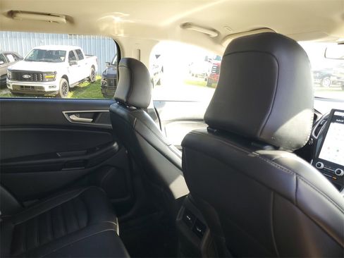 Used 2024 Ford Edge SEL image 31