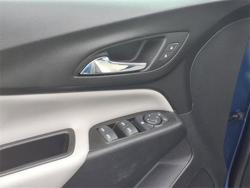 Used 2023 Chevrolet Equinox LS w/ LS Convenience Package image 53