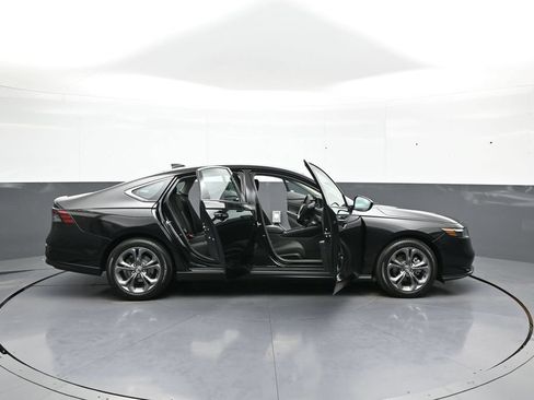 Certified 2023 Honda Accord EX image 42