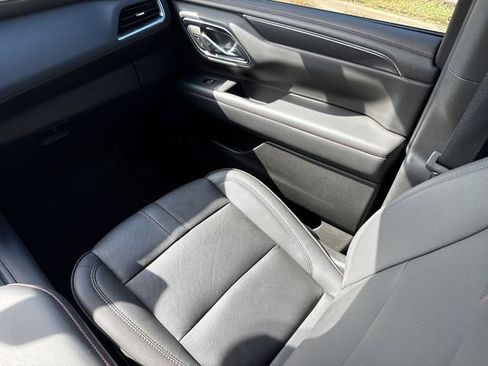 Used 2023 Chevrolet Suburban RST w/ Sport Performance Package image 15