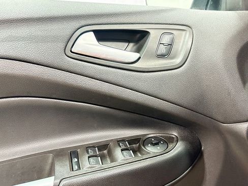 Used 2019 Ford Escape SE AWD/4WD image 16