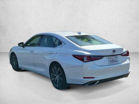 Used 2023 Lexus ES 350 w/ Premium Package FWD image 8