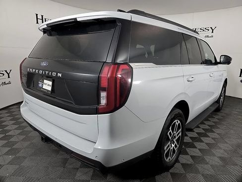 Certified 2025 Ford Expedition Active RWD image 5