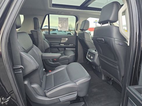 Used 2025 Ford Expedition Max Platinum AWD/4WD image 29