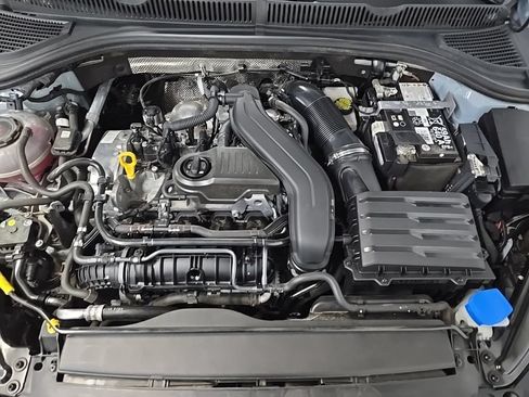 Used 2025 Volkswagen Jetta SE FWD image 13