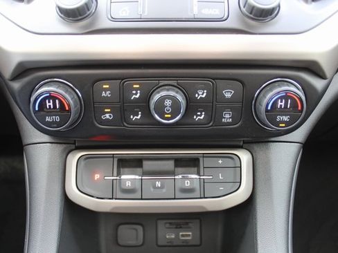 Used 2023 GMC Acadia Denali w/ Black Diamond Edition image 40