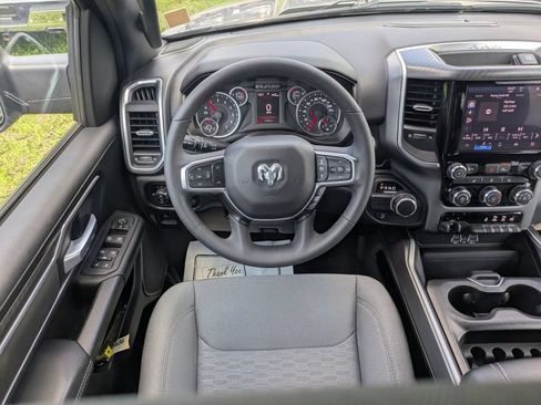 Used 2025 RAM 1500 Big Horn RWD image 15
