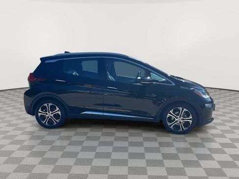Used 2020 Chevrolet Bolt Premier w/ Infotainment Package FWD image 4