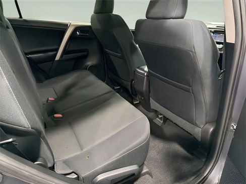 Used 2016 Toyota RAV4 XLE image 32