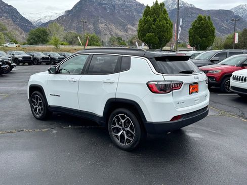 Used 2025 Jeep Compass Limited AWD/4WD image 10