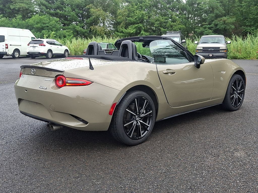 Used 2024 MAZDA MX-5 Miata Grand Touring w/ Weather Package RWD image 7