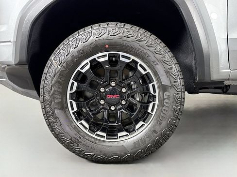 New 2026 GMC Canyon AT4 AWD/4WD image 30