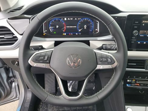 New 2026 Volkswagen Taos SEL image 20
