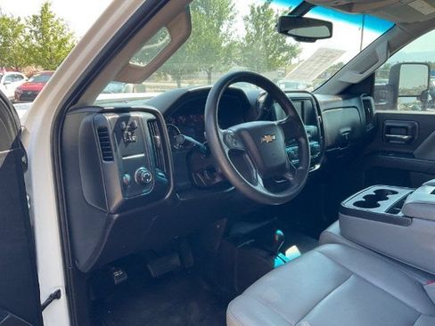 Used 2018 Chevrolet Silverado 2500 W/T w/ WT Convenience Package AWD/4WD image 17
