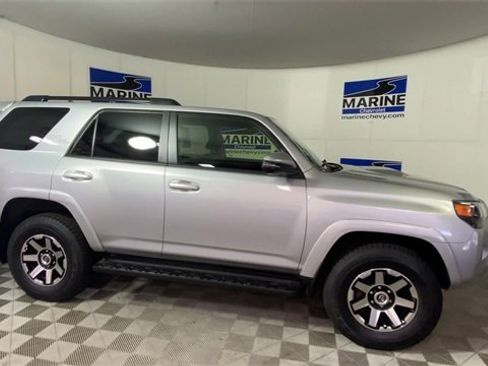 Used 2024 Toyota 4Runner TRD Off-Road Premium image 3
