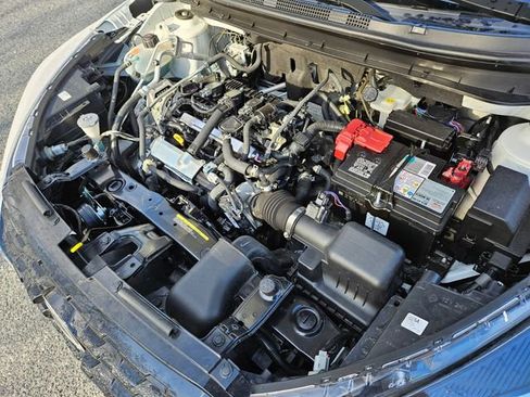 Used 2023 Nissan Kicks SV image 17