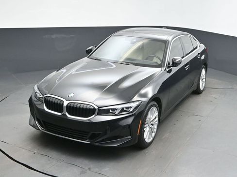 Used 2023 BMW 330i xDrive Sedan w/ Driving Assistance Package image 29
