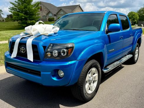 Used 2005 Toyota Tacoma PreRunner w/ TRD Sport Pkg #2 RWD image 1