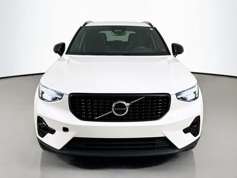 Used 2024 Volvo XC40 B5 Ultimate w/ Climate Package AWD/4WD image 2