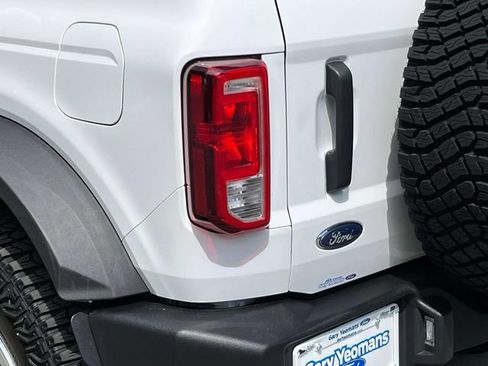 Used 2023 Ford Bronco Big Bend w/ Sasquatch Package AWD/4WD image 10