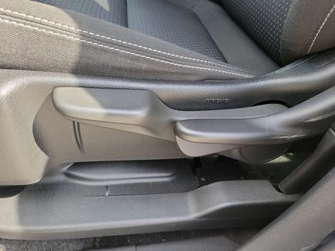 Used 2024 GMC Terrain SLE FWD image 13