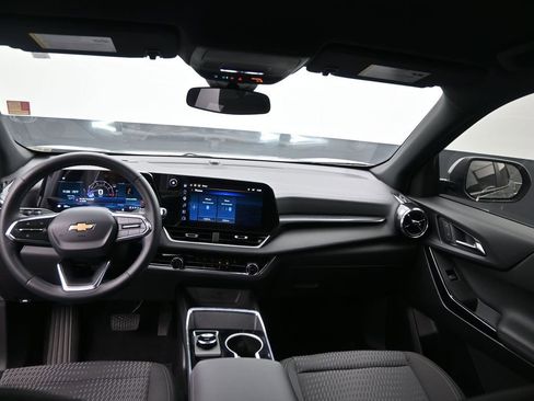 Used 2026 Chevrolet Equinox LT image 14