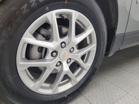 Used 2024 Chevrolet Equinox LT image 31