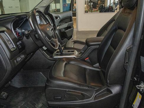 Used 2018 Chevrolet Colorado ZR2 w/ ZR2 Midnight Special Edition image 7