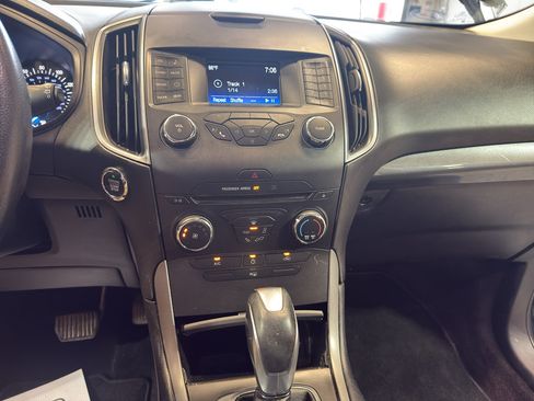 Used 2016 Ford Edge SE AWD/4WD image 19