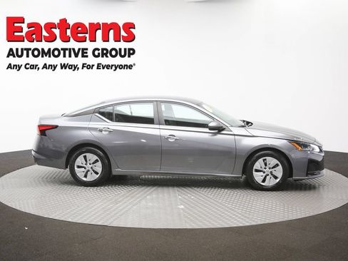 Used 2023 Nissan Altima 2.5 S FWD image 39