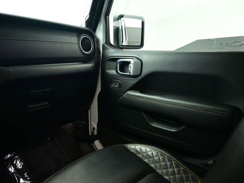 Used 2021 Jeep Wrangler Unlimited Sahara image 15