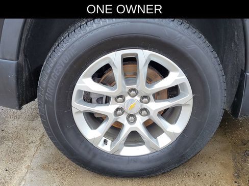 Used 2022 Chevrolet Traverse LS FWD image 5
