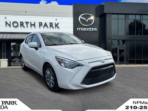 Used 2017 Toyota Yaris iA FWD image 1