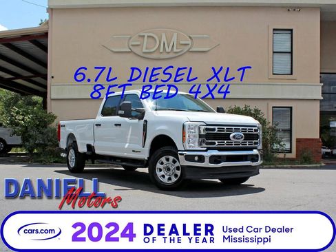 Used 2024 Ford F250 XLT image 1