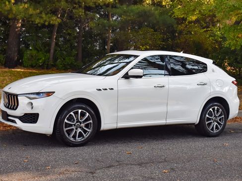 Used 2021 Maserati Levante GranSport image 2