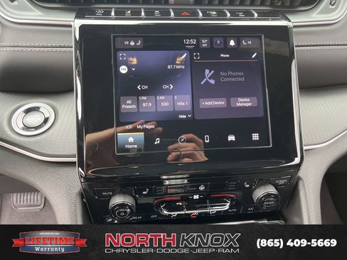 New 2025 Jeep Grand Cherokee L Altitude image 9