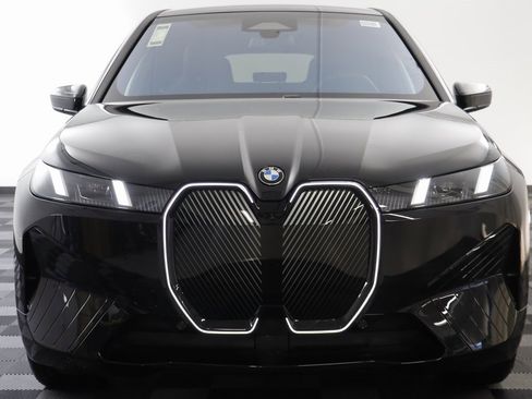 New 2026 BMW iX xDrive60 w/ Premium Package image 24