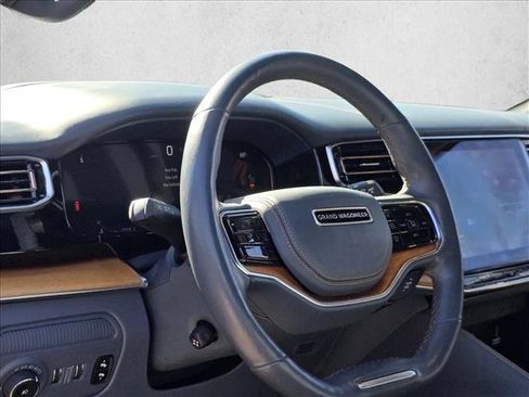 Used 2022 Jeep Grand Wagoneer Series III image 14