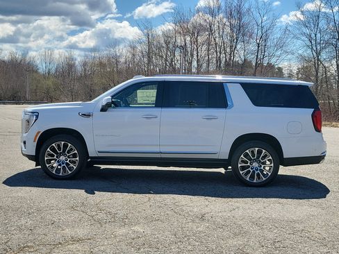 New 2026 GMC Yukon XL Denali AWD/4WD image 2