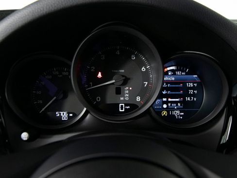 Certified 2025 Porsche Macan image 23