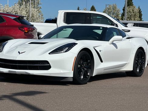 Used 2019 Chevrolet Corvette Stingray Coupe w/ 1LT RWD image 8