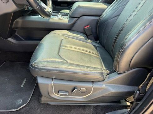 Used 2022 Ford Expedition Max Platinum AWD/4WD image 22