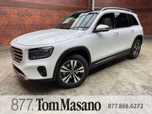 New 2026 Mercedes-Benz GLB 250 4MATIC image 1