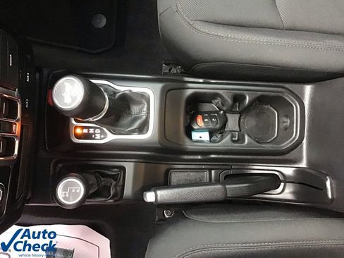 Used 2021 Jeep Wrangler Unlimited Sport image 38