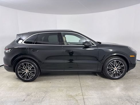 New 2026 Porsche Cayenne AWD/4WD image 8