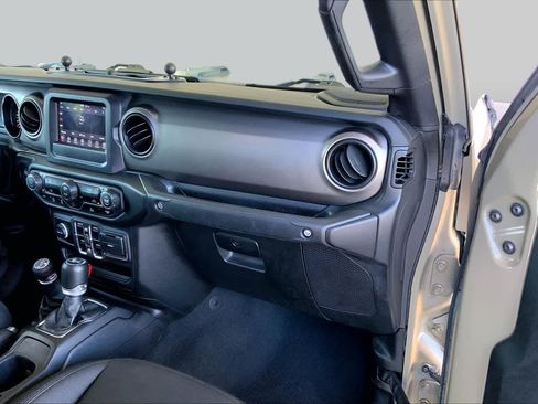 Used 2020 Jeep Gladiator Sport w/ Quick Order Package 24S AWD/4WD image 18