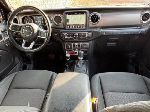 Used 2021 Jeep Wrangler Unlimited Rubicon 4xe w/ Cold Weather Group image 10